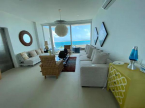 Luxurious apartment con vista al mar